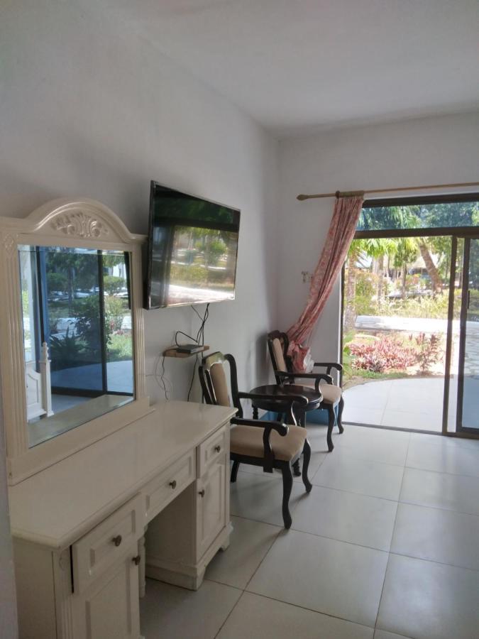 Coconut Tree Village Beach Resort Uroa Dış mekan fotoğraf