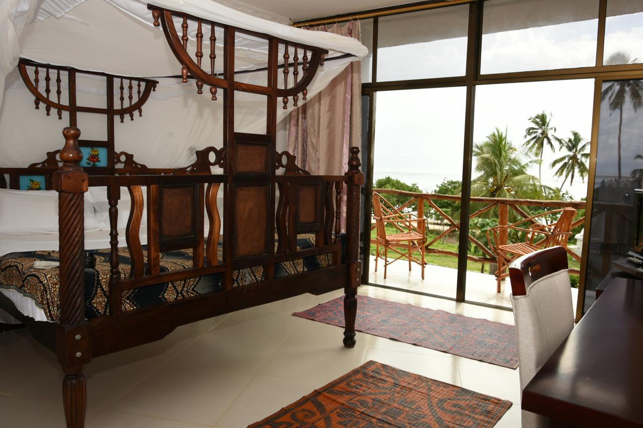 Coconut Tree Village Beach Resort Uroa Dış mekan fotoğraf